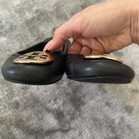Tory Burch Reva Ballet Flats Black Gold Logo US 7.5 M Women's - Picture 4 of 6